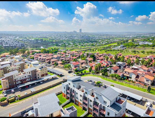 2 BEDROOM APARTMENT FOR SALE IN BARBEQUE DOWNS